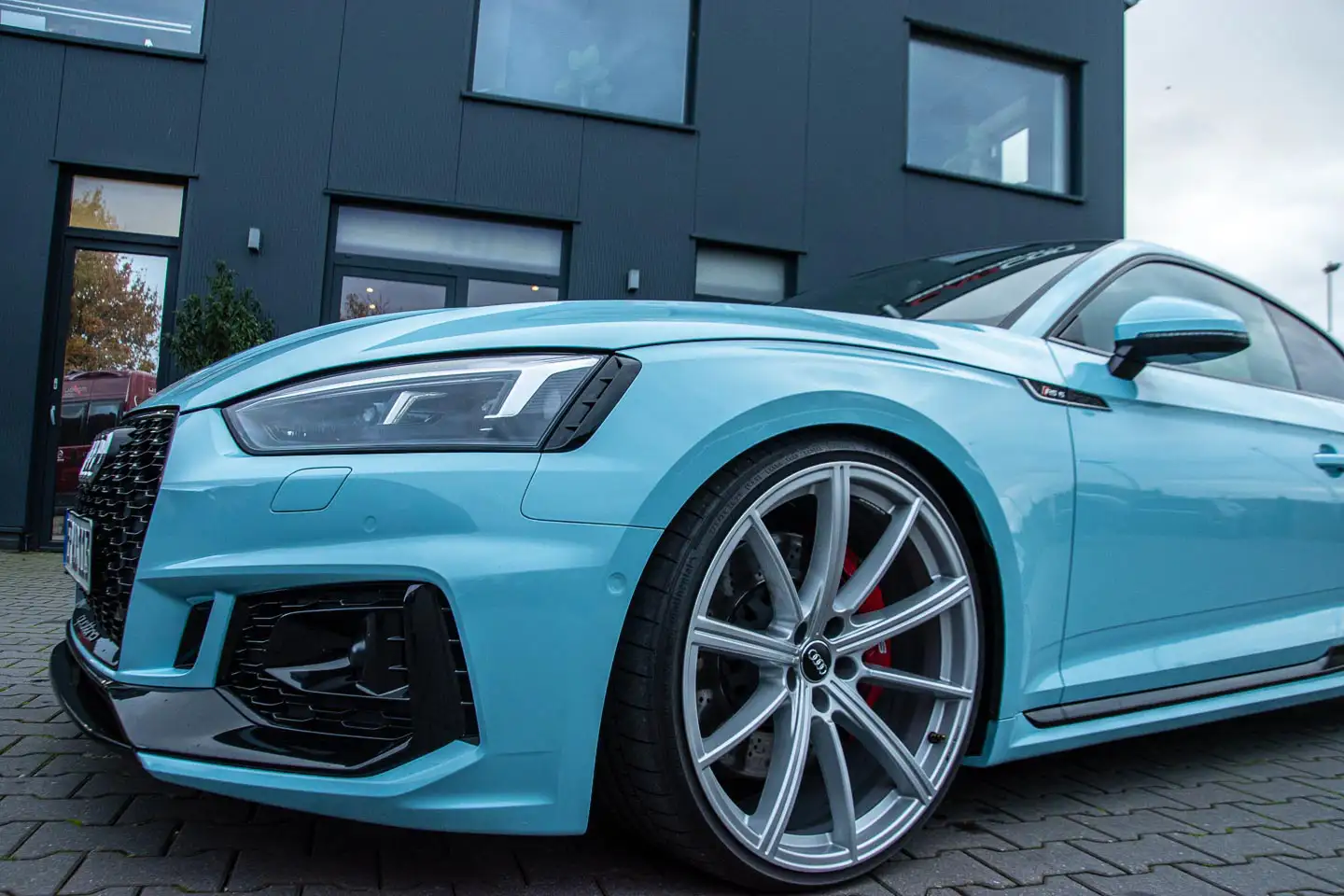 Folierung_Audi-RS5_Yacht-Blue_Teckwrap_CarCongmbh_01 Folierter_Audi-RS5_Yacht-Blue_Teckwrap_CarCongmbh_01